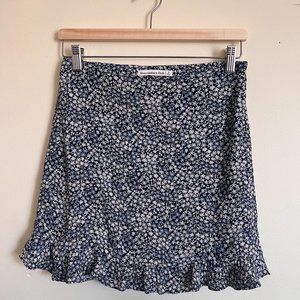 A&F Ruffle Ham Mini Skirt Floral Blue and White